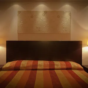 https://arnolfo-aqua-laetitia-spa-and-beauty.it-tuscanyhotel.com